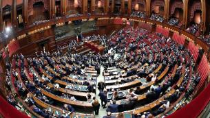 Governo Draghi, 12 deputati M5S assenti a voto e 4 astenuti: chi sono