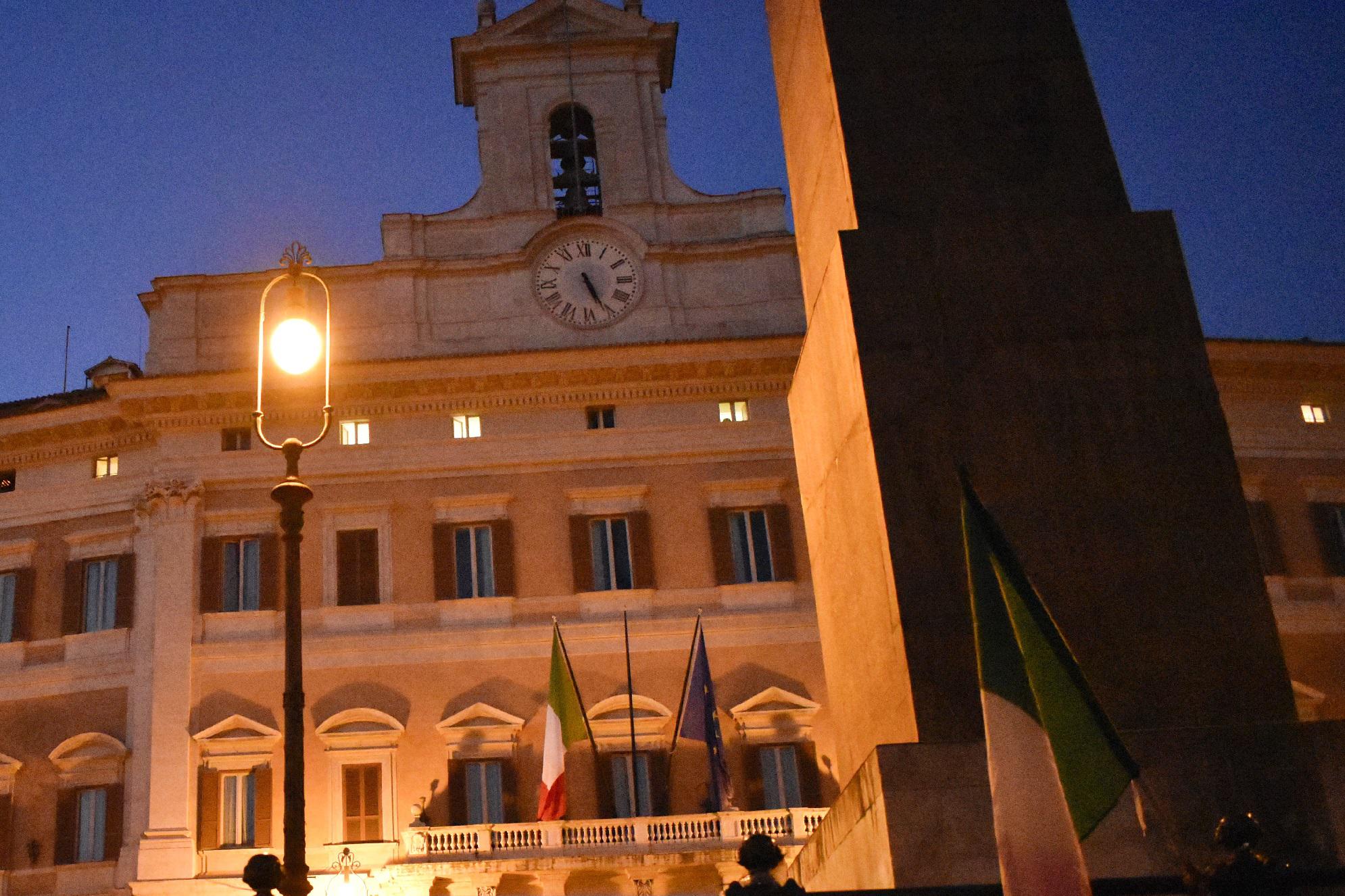 Governo, duello M5S-Italia Viva sul Mes