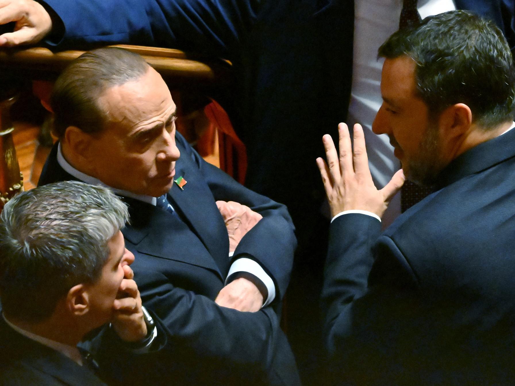 Governo, Forza Italia non ci sta: tentazione separati al Colle fa discutere il partito