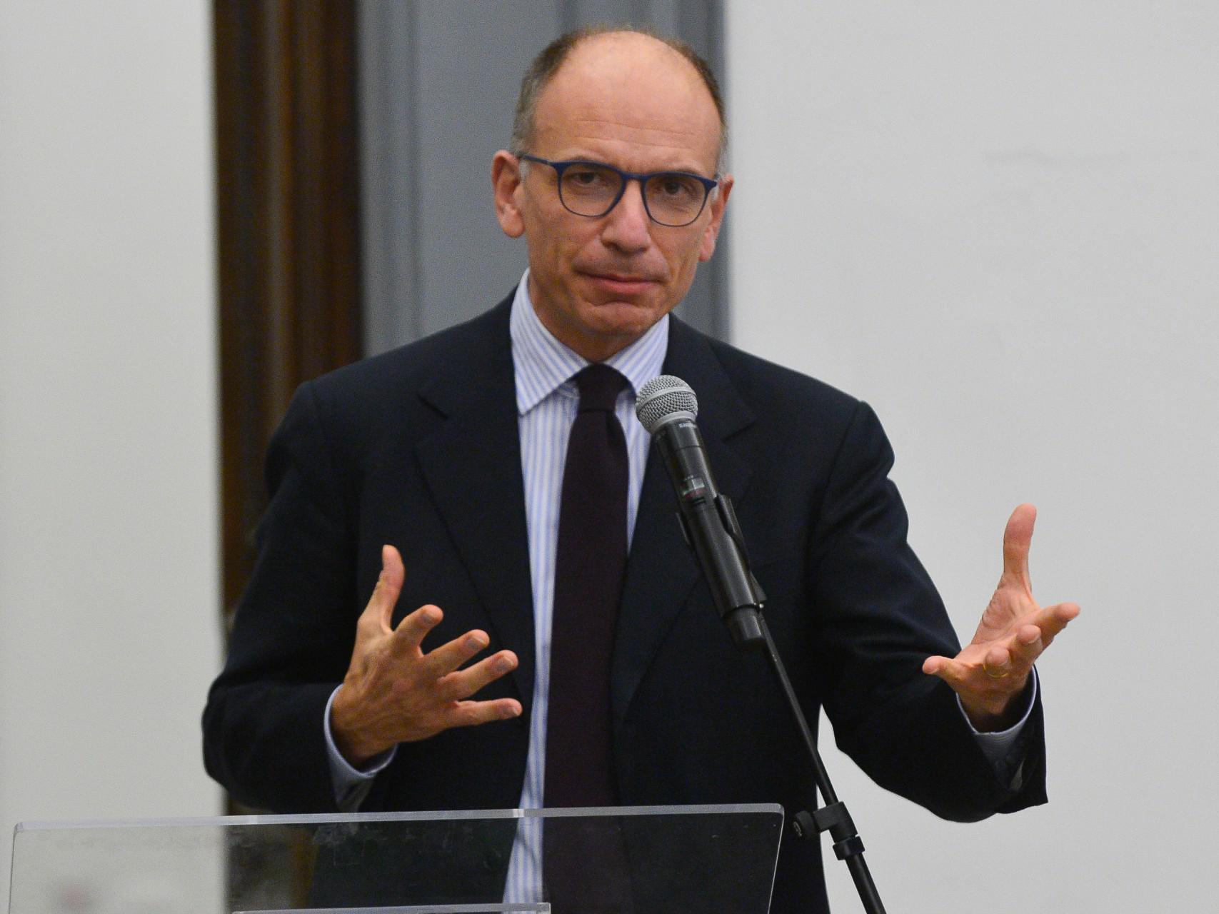 Governo, Letta: "Avanti con Draghi, mercoledì M5S resti in partita"