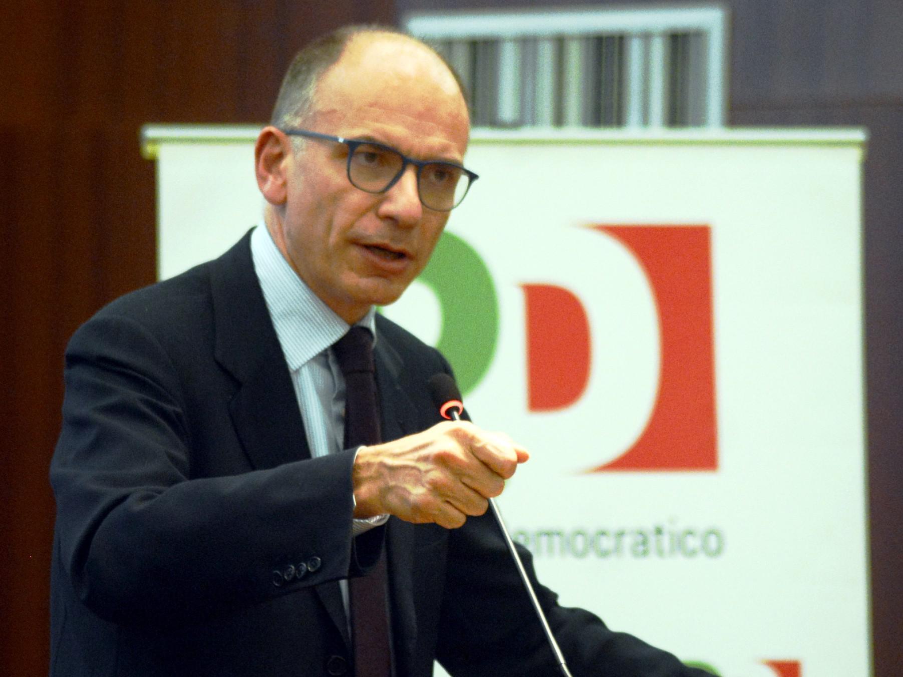 Governo, Letta: "Terzo Polo già pronto a passare in maggioranza"