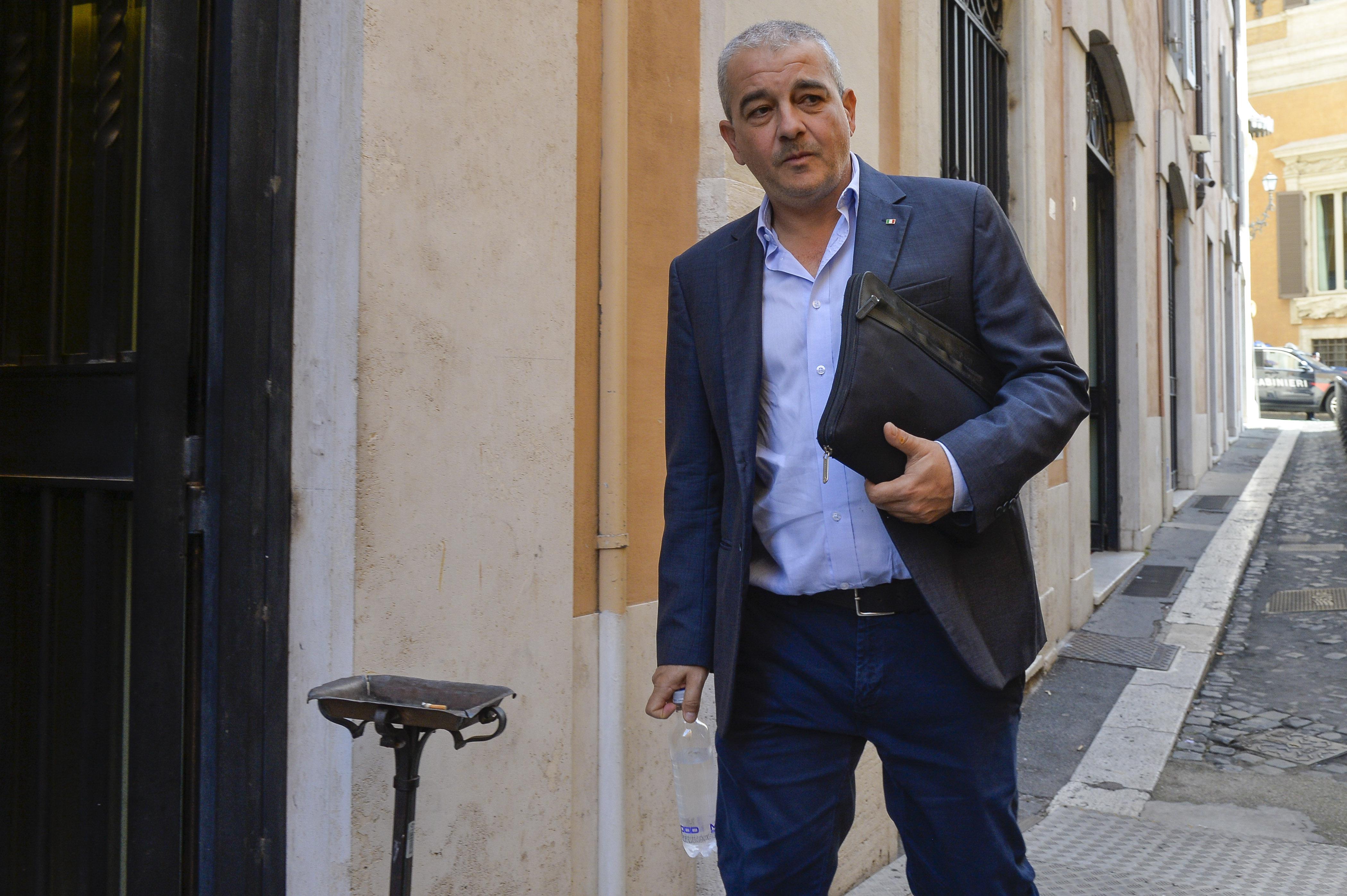 Governo Meloni, Fazzolari: "Giorno storico, Giorgia ha fatto l'incredibile"