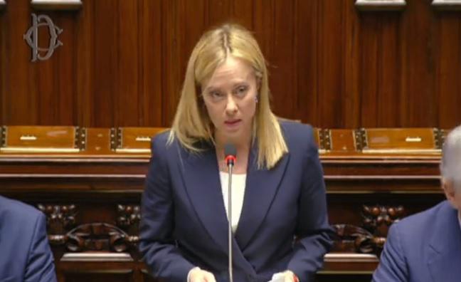 Governo, Meloni: "Grazie a donne che hanno permesso di rompere tetto cristallo"