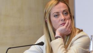 Governo, Meloni: "Non sto qui per sopravvivere guardando i sondaggi"