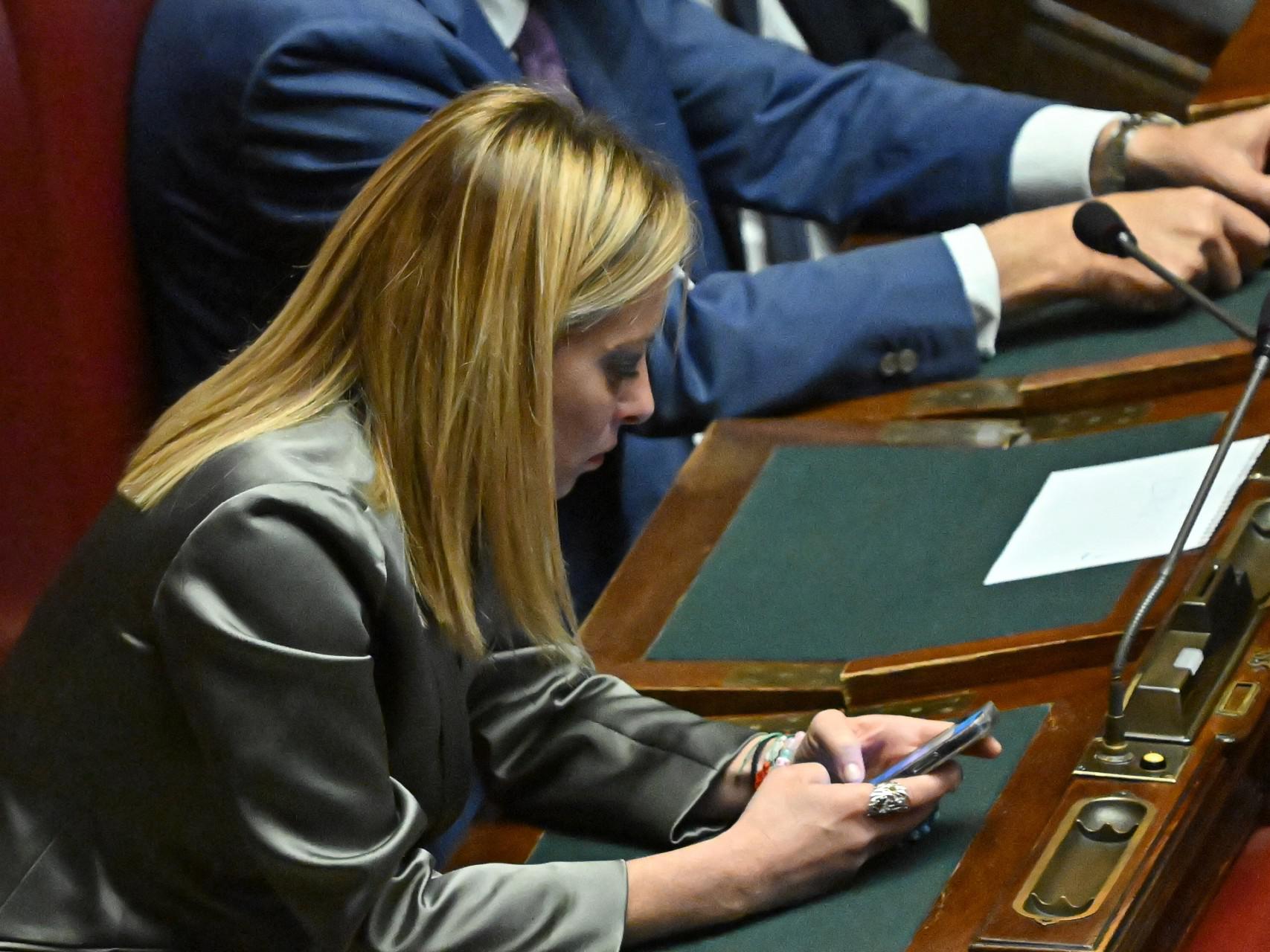 Governo, Meloni punta a lista ministri 'chiusa': Tajani 'resiste' agli Esteri