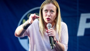 Governo, Meloni: "Riforme attese da decenni, farle è sfida che si vince insieme"