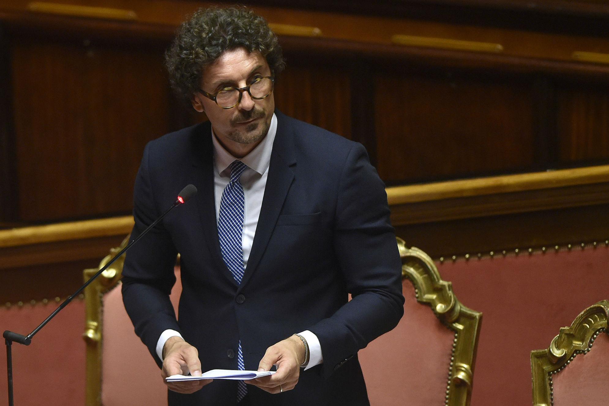 Governo, Toninelli: "Mia non sarà fiducia incondizionata"