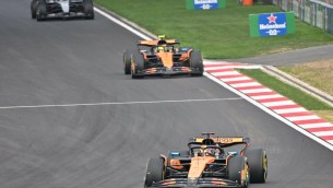 Gp Cina, Piastri vince e doppietta McLaren