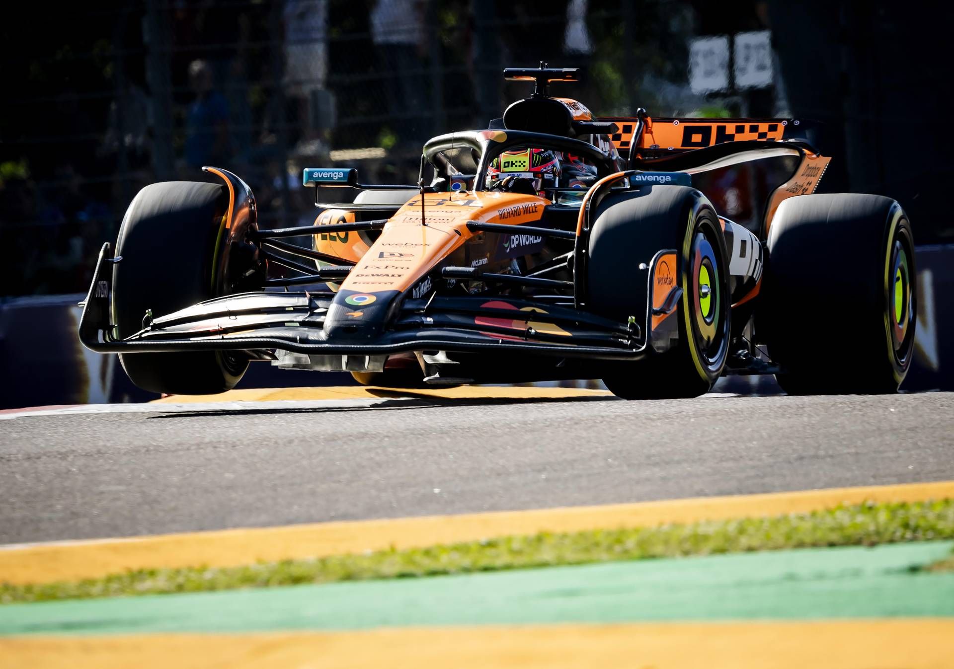 Gp Imola, Piastri in pole position