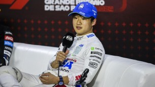 Gp Las Vegas, Tsunoda bloccato in dogana: "Forse perché indossavo pigiama"