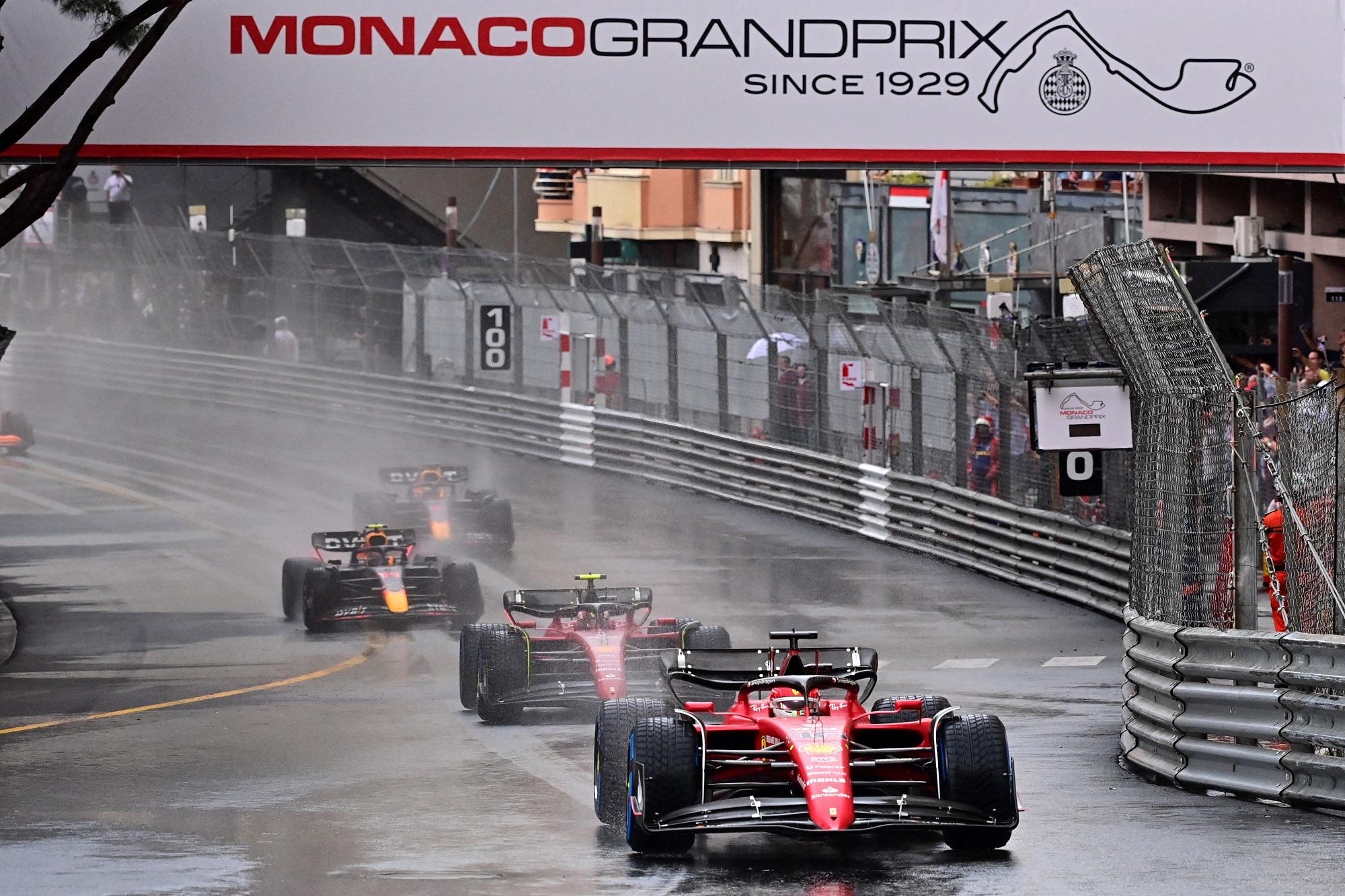Gp Monaco, diluvio a Montecarlo: gara sospesa