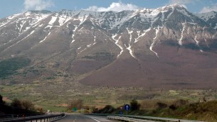 Gran Sasso, scialpinista precipita in canalone e muore