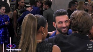 Grande Fratello 2023, c'è il primo eliminato: è Claudio