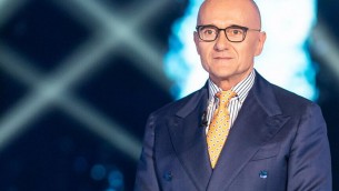Grande Fratello, Signorini 'attacca' i concorrenti: "Datevi una mossa"