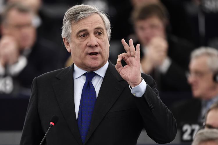 Grecia, Tajani: "Attentato Schlein anarchico, fatto per colpire"