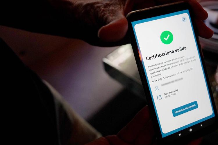 Green pass, Costa: "Dopo il 31 marzo potrebbe essere eliminato"