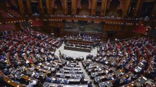 Green pass e obbligo vaccinale over 50, da Camera sì alla fiducia