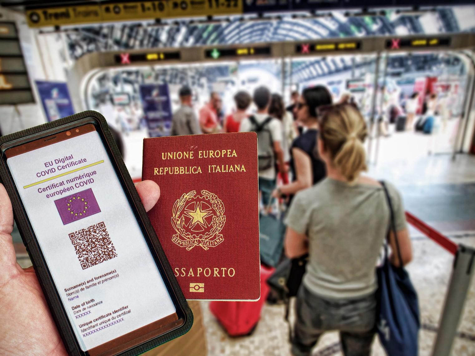 Green pass Italia e variante Delta, attesa per cabina di regia