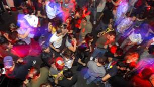 Green pass obbligatorio, discoteche chiuse: parte la protesta