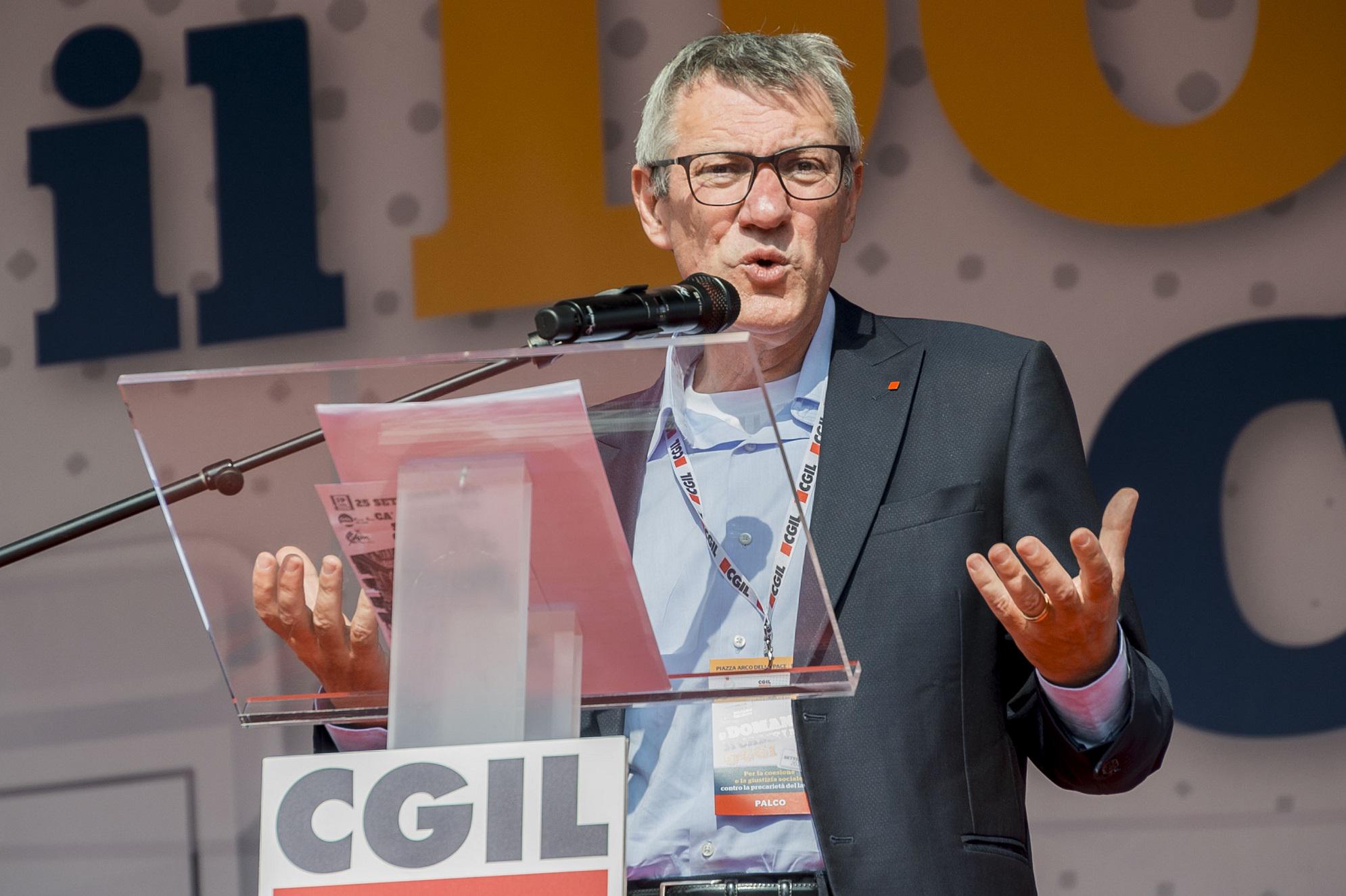 Green pass obbligatorio, Landini: "Tamponi? Non può pagarli lavoratore"