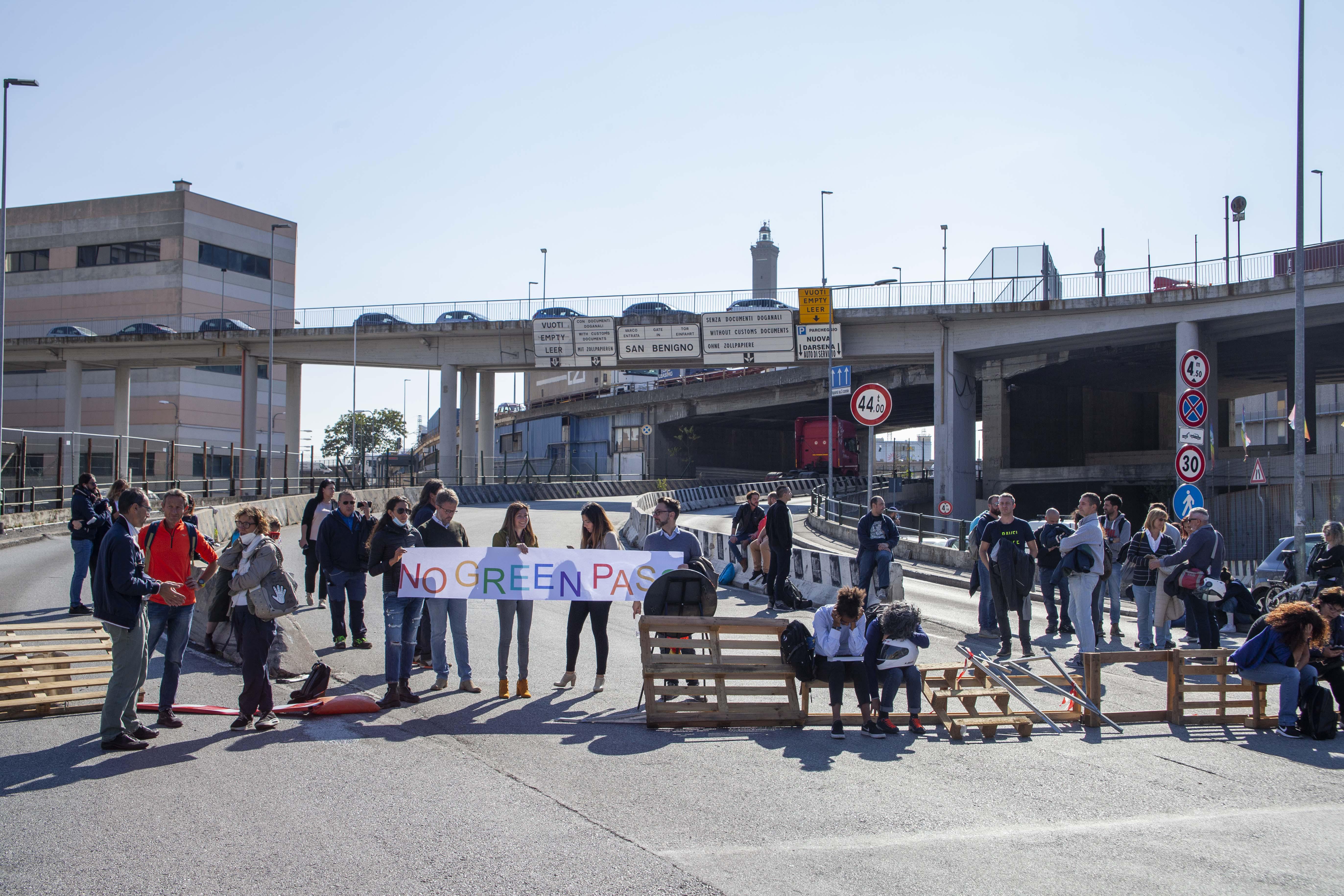 Green pass, porto Genova: sgomberato presidio a varco Etiopia