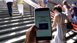 Green pass, rilascio anche per italiani residenti e vaccinati all'estero