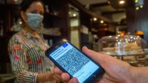 Green pass, Speranza: "Strumento anti-restrizioni, già scaricati 41,3 mln"