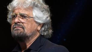Grillo battezza 'Brigate di cittadinanza' i percettori del reddito, è bufera