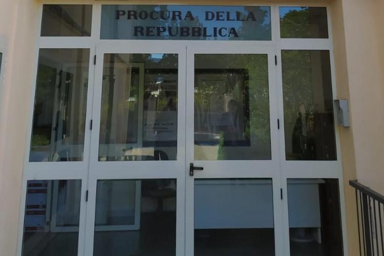 Grillo, la versione dell'amica: "Ciro urlava e lei, nuda, piangeva"