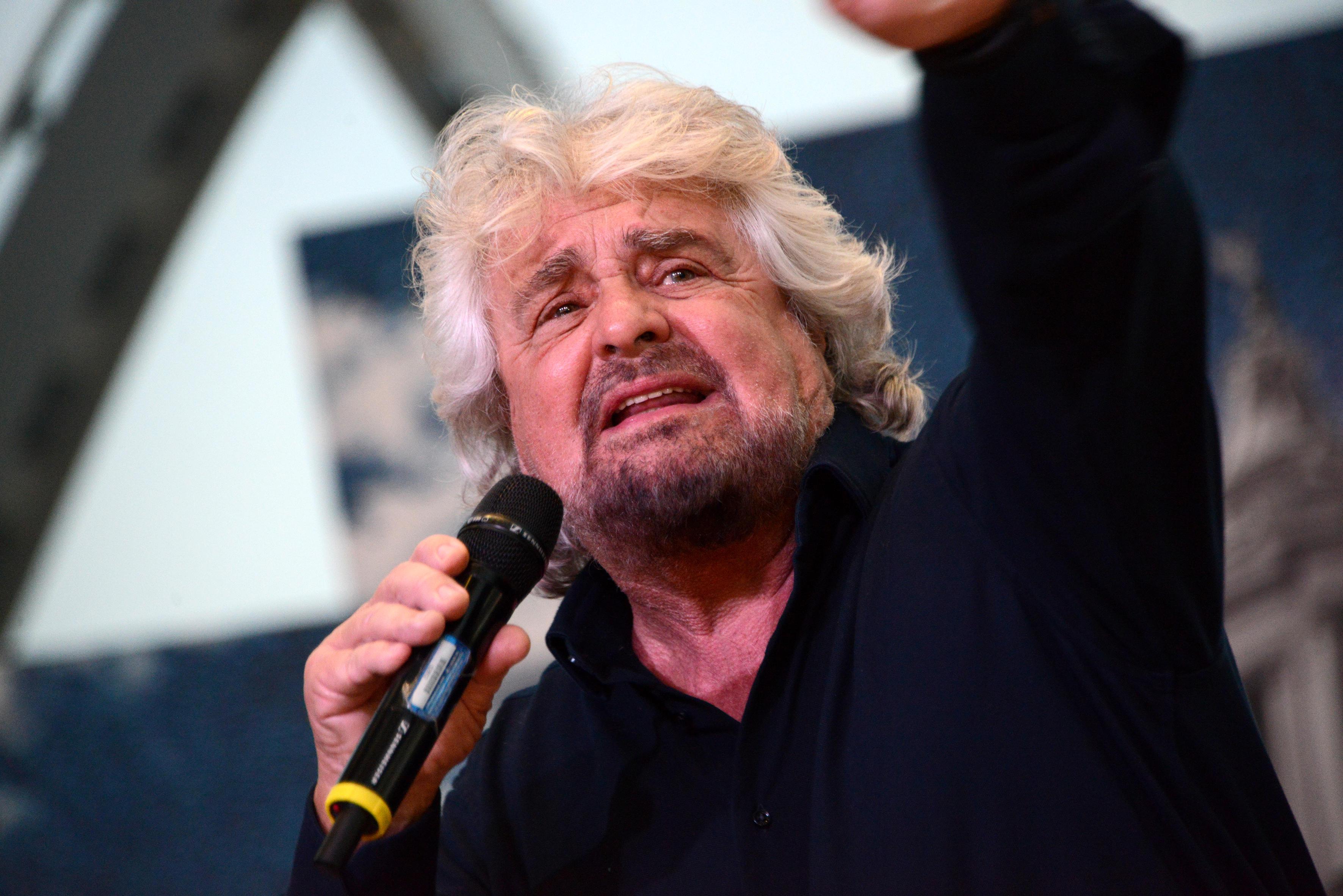 Grillo: "Reddito universale o Italia sarà come Squid Game"