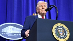 Groenlandia, Trump insiste e punta sulla strategia soft: "Veniamo in amicizia"