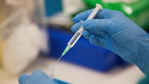 Gsk: "Storico ok Oms a vaccino anti-malaria, impegno per fornire 15 mln dosi l'anno"