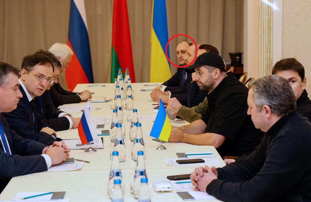 Guerra Russia, 007 Ucraina uccidono negoziatore: "Era spia"