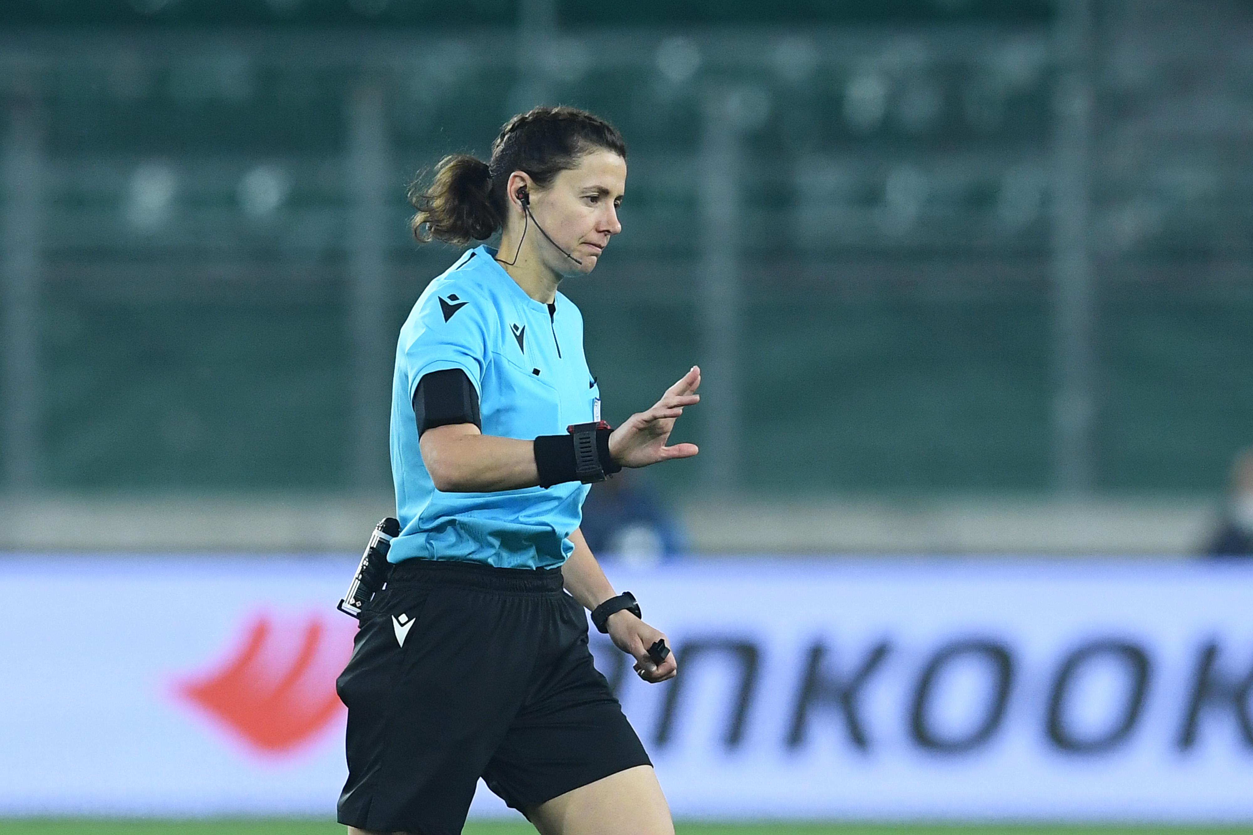 Guerra Ucraina, arbitro Kateryna Monzul in fuga da Kharkiv: il racconto
