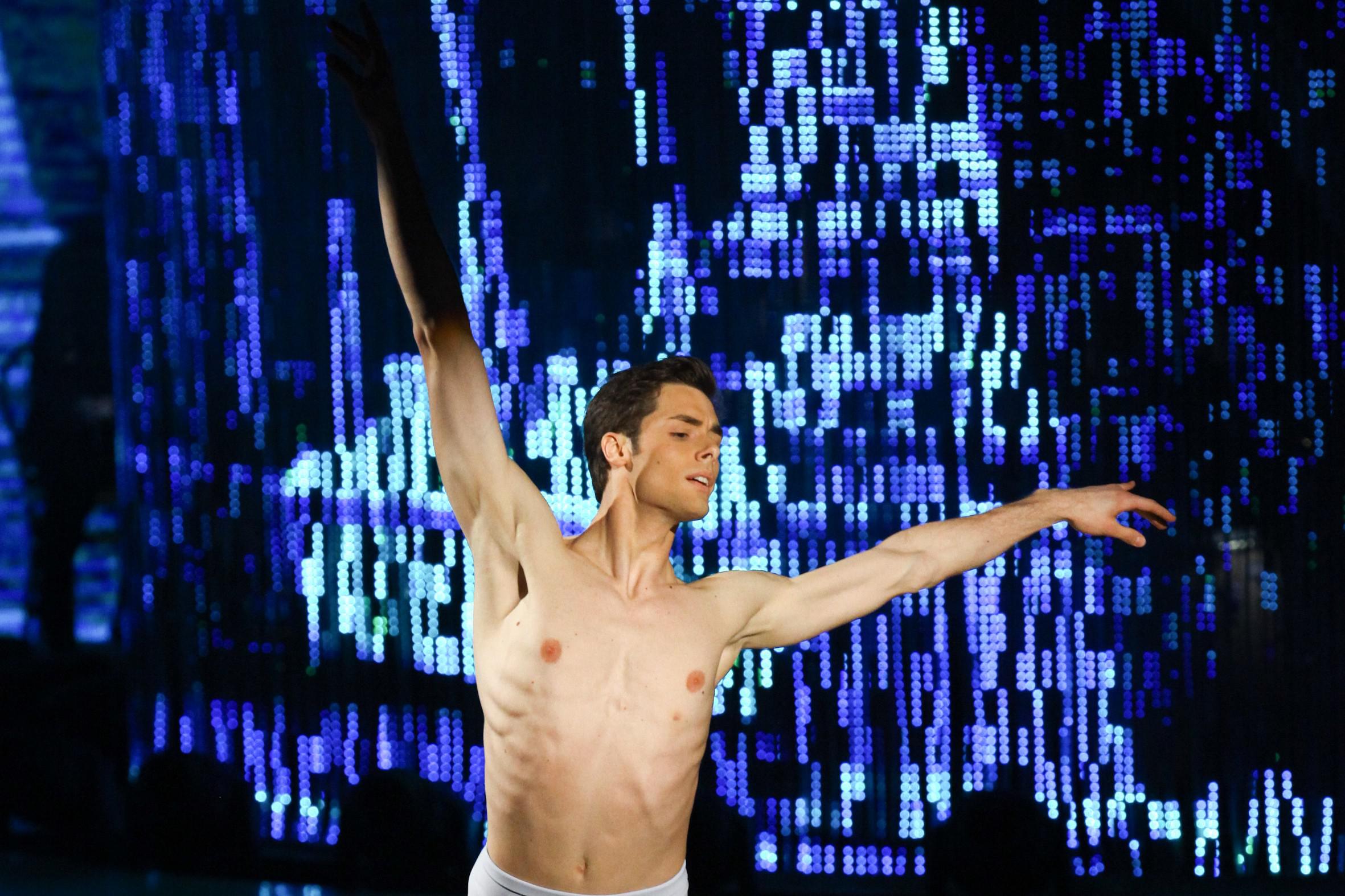 Guerra Ucraina, ballerino Bolshoi Tissi lascia Russia: "Scioccato da situazione"