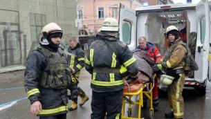 Guerra Ucraina, Kiev: "Raid Russia su Makariv, 13 morti"