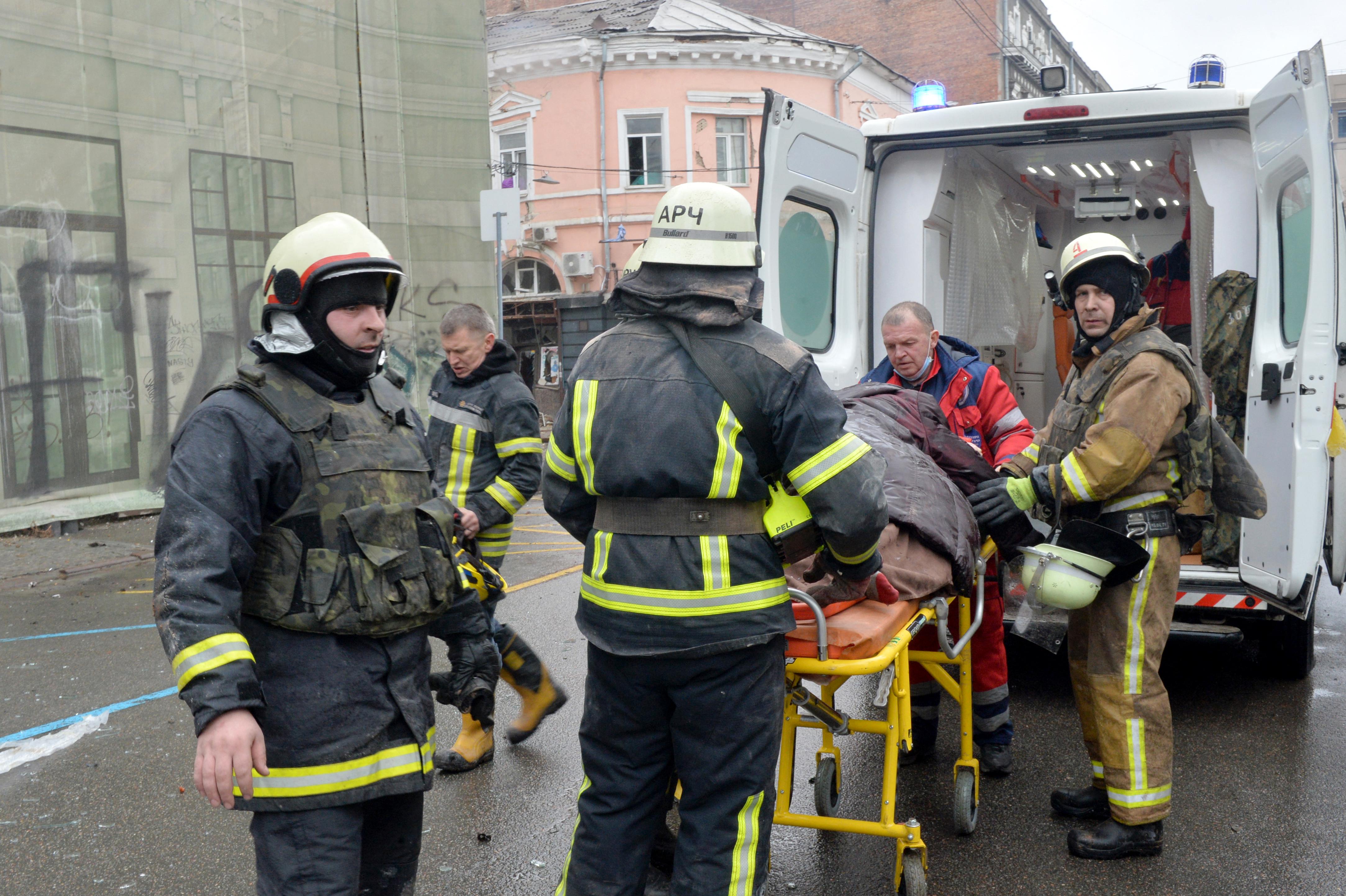 Guerra Ucraina, Kiev: "Raid Russia su Makariv, 13 morti"