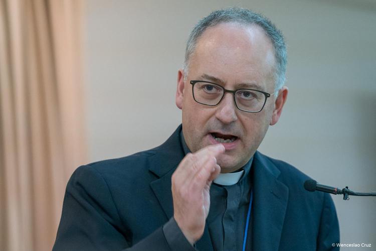 Guerra Ucraina, padre Spadaro: "Putin cita la Bibbia? Blasfema retorica religiosa del potere"
