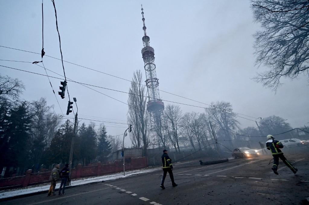 Guerra Ucraina-Russia, attacco a Kiev: missili contro torre tv - Video