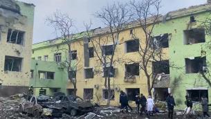 Guerra Ucraina-Russia, partorisce donna simbolo ospedale Mariupol
