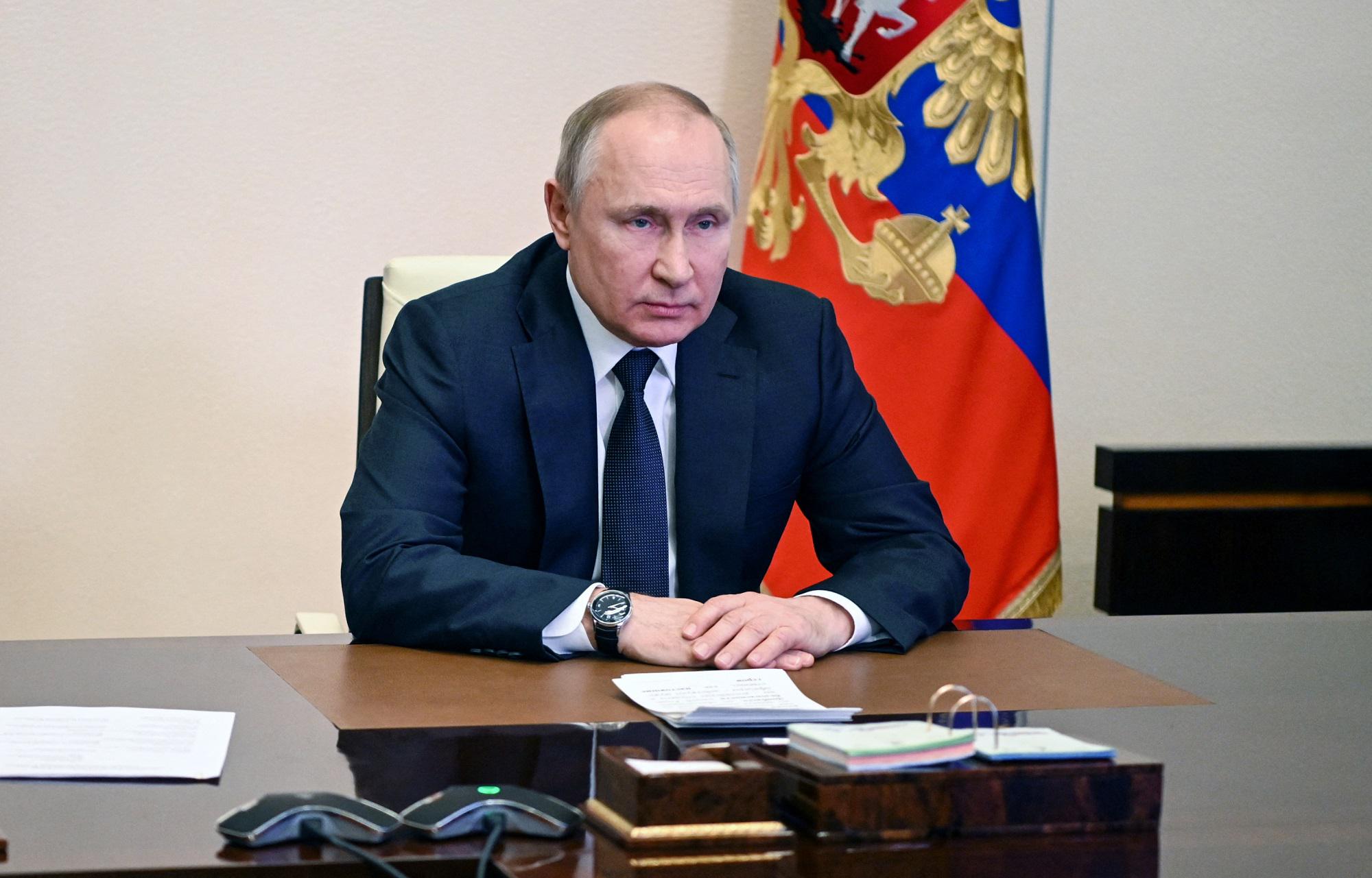 Guerra Ucraina-Russia, Putin: "Non peggiorare situazione con altre sanzioni"