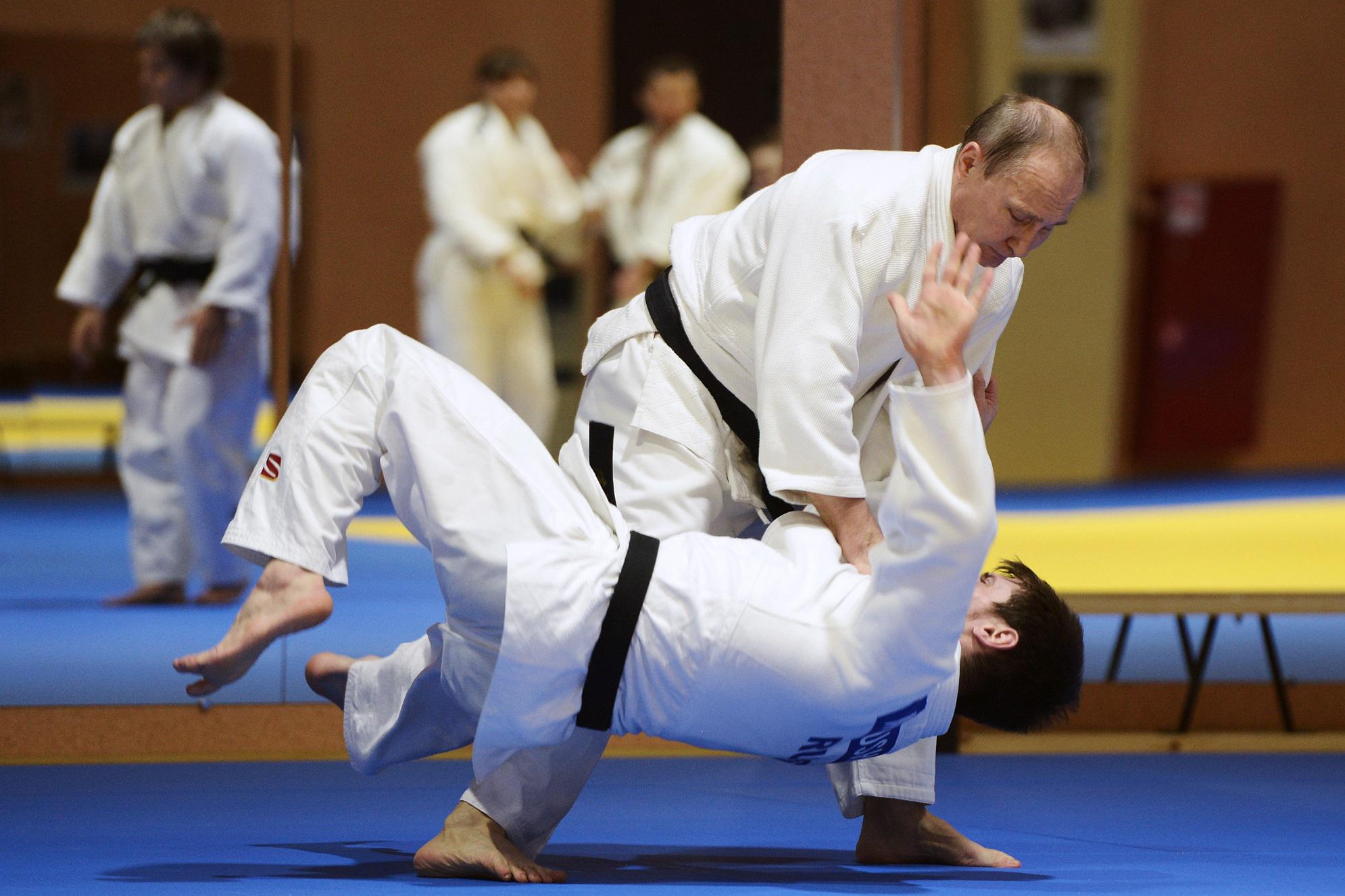 Guerra Ucraina-Russia, Putin sospeso da presidente onorario Federazione Judo