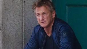 Guerra Ucraina-Russia, Sean Penn su Zelensky: "Colpito da come ha unito Paese"