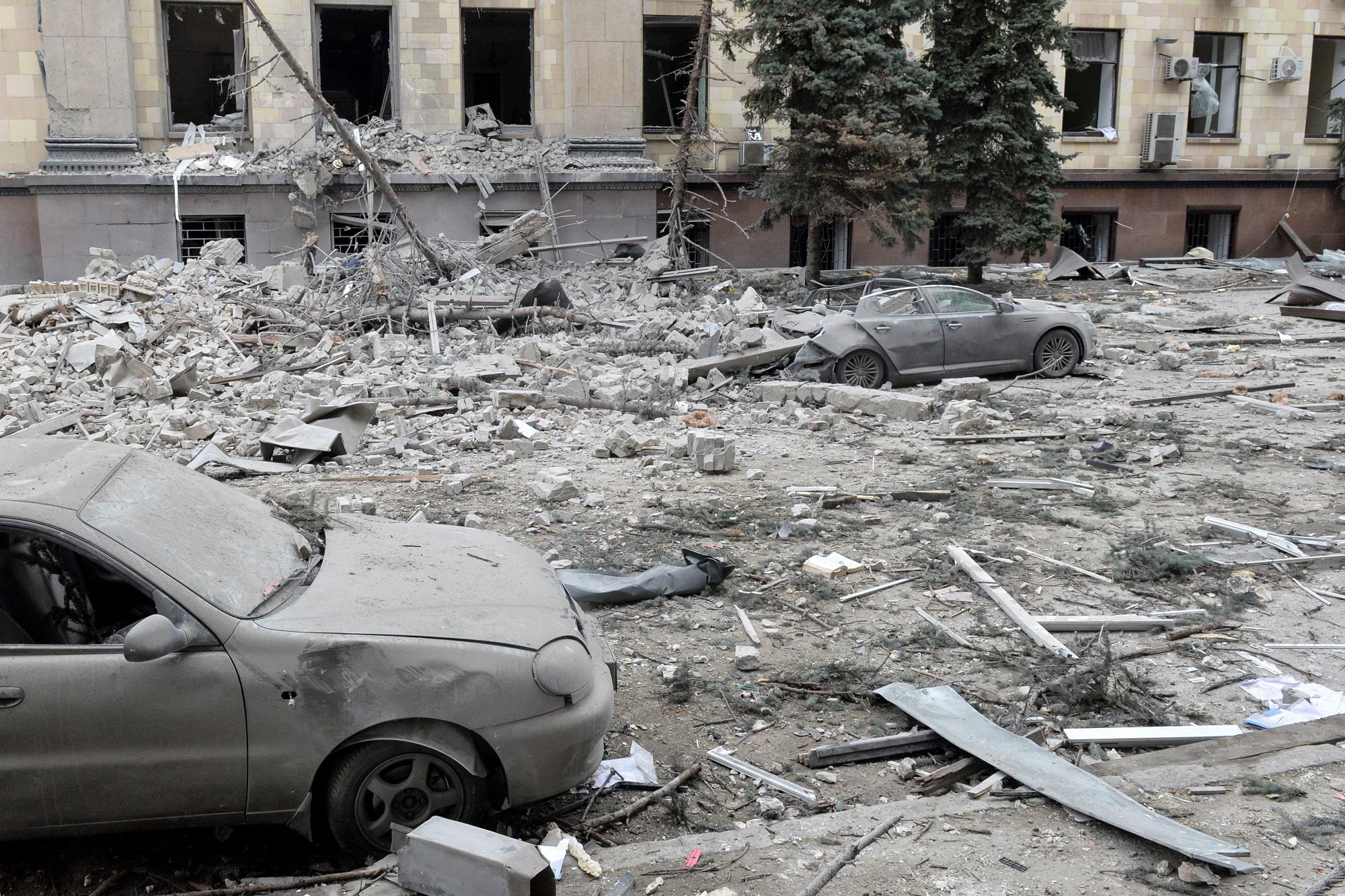 Guerra Ucraina, sindaco Kharkiv: "Russia attacca anche con bomba termobarica"