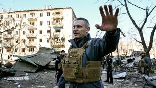 Guerra Ucraina, sindaco Kiev: "Russia continua a bombardare capitale"