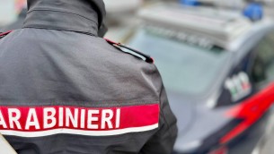 "Ha tentato di allontanarsi dal parco con la mia bimba in braccio", la denuncia a Roma