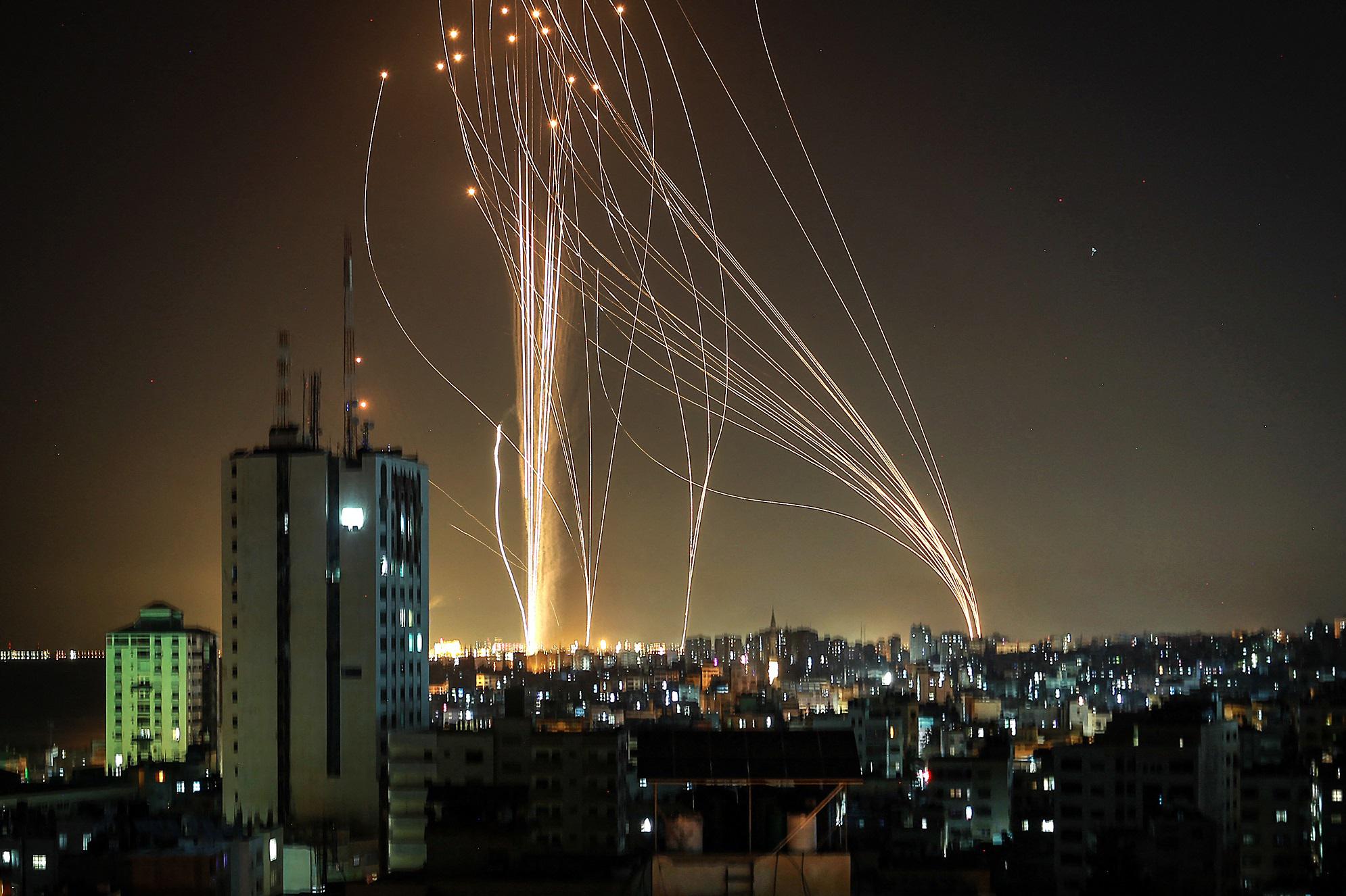 Hamas: "Colpire Tel Aviv e Gerusalemme come bere un bicchiere d'acqua"