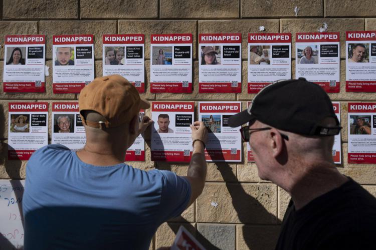Hamas: "No negoziati per ostaggi"