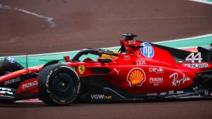 Hamilton in pista con Leclerc: nuovi test a Barcellona per la Ferrari
