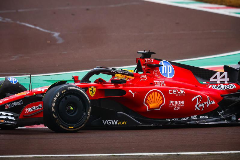 Hamilton in pista con Leclerc: nuovi test a Barcellona per la Ferrari